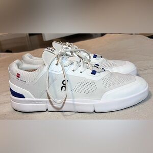 Mens On Tennis Shoes The Roger. Excellent Condition 10.5